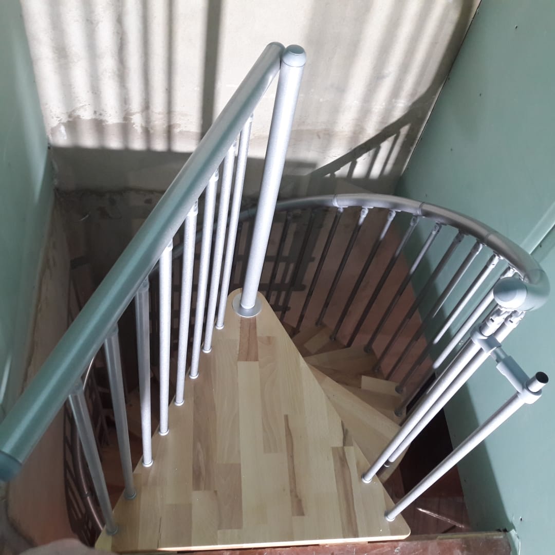 Винтовая лестница MINKA Spiral Effect