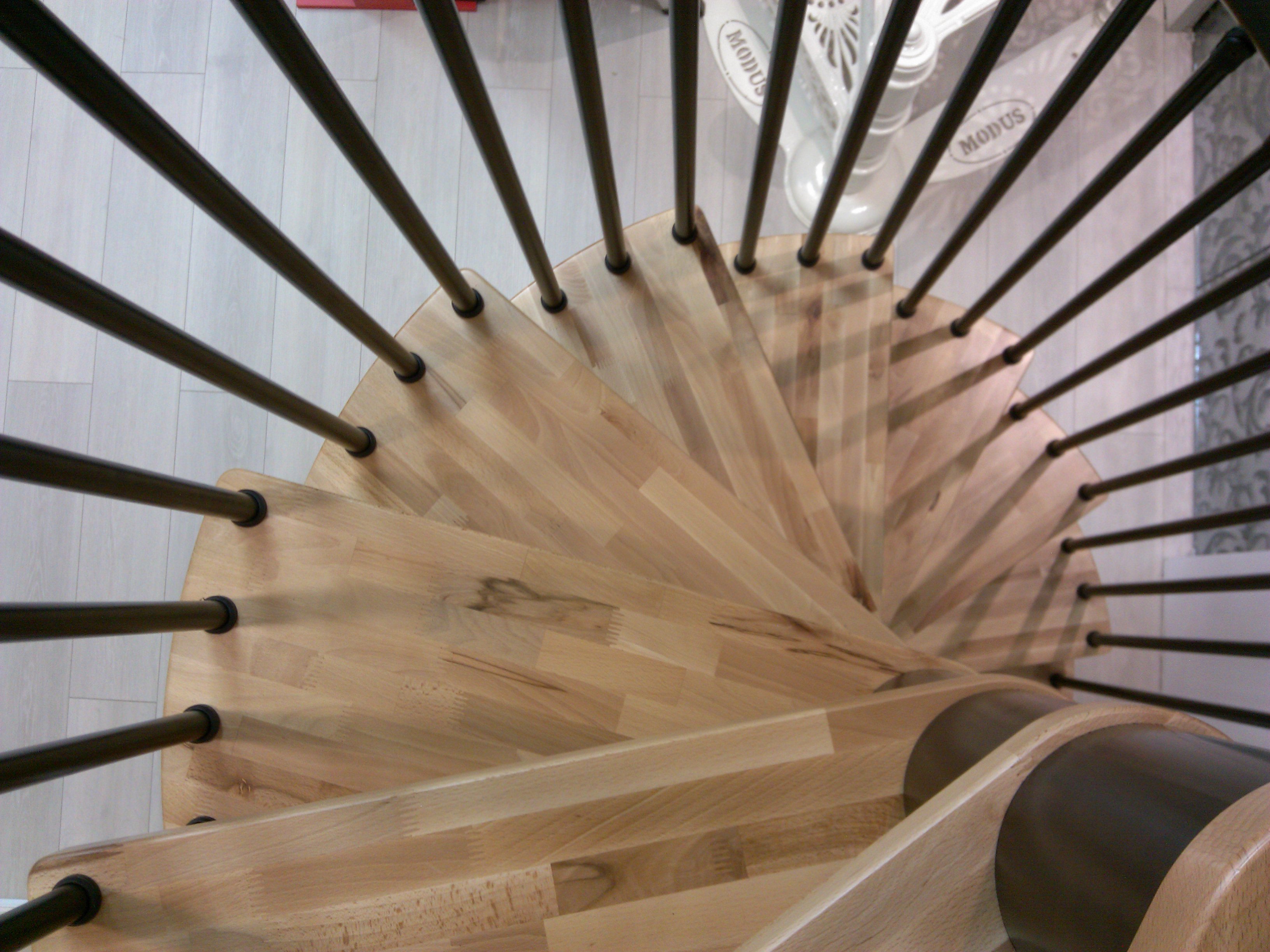 Винтовая лестница MINKA Spiral Effect