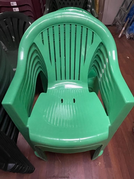 Кресло пластиковое "Классик" зелёное